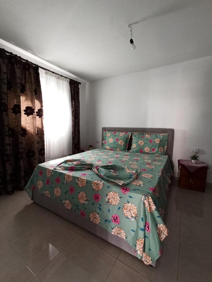 Apartament Dervishaj